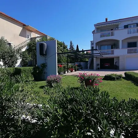 Petin Apartman Zára